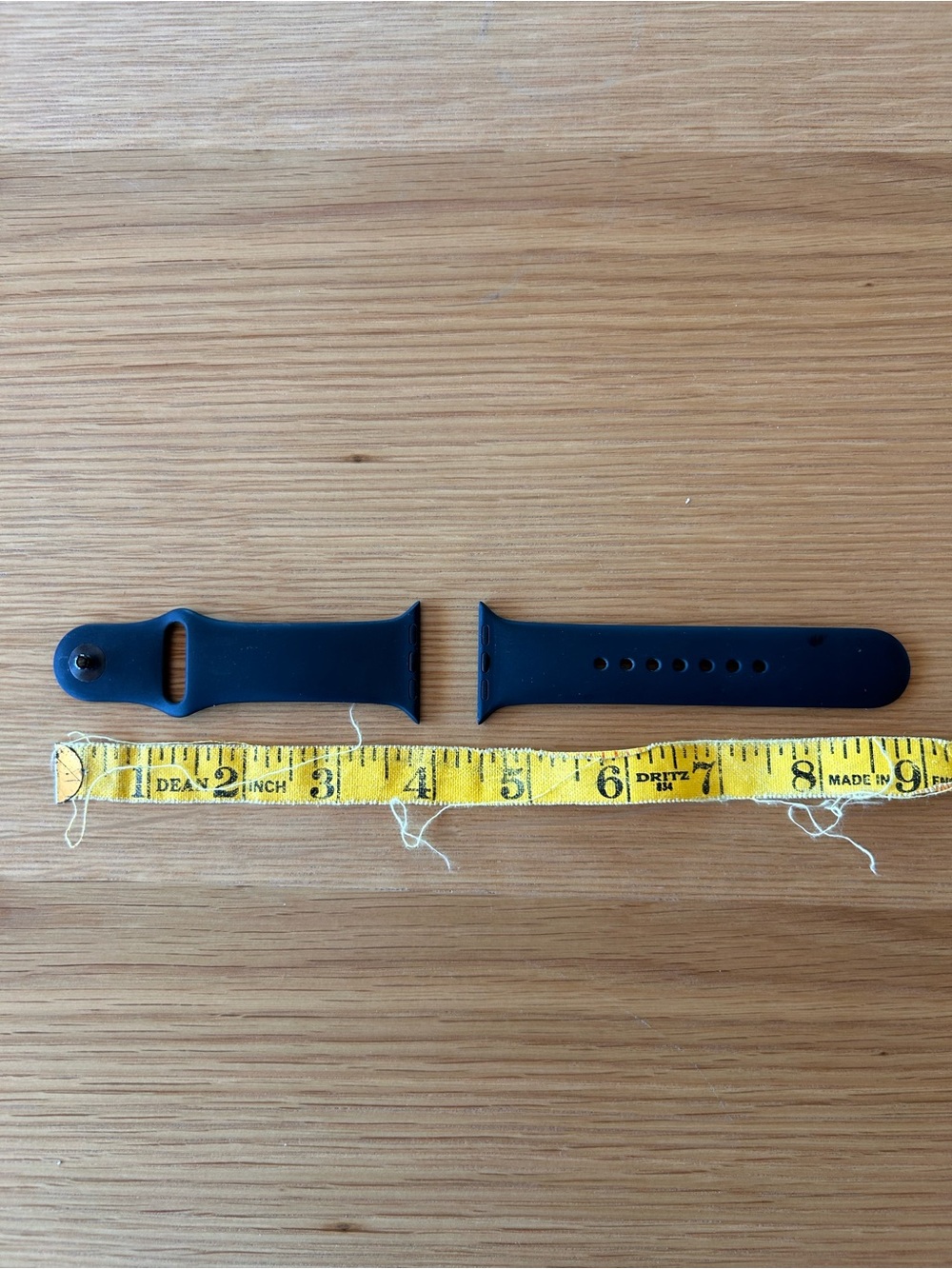 Authentic Apple Black Silicone Replacement Watch Band Unisex Man Woman Like New